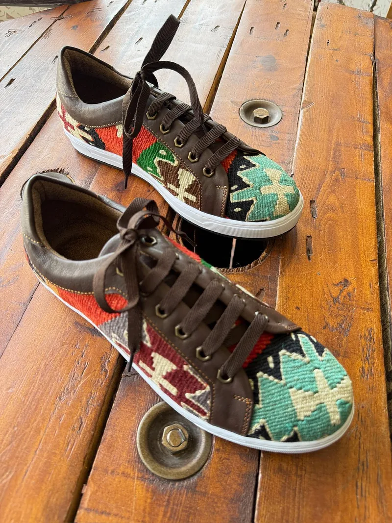 Aydın low sneaker with turquoise and orange kilim quarters on a vulcanised white rubber cup sole